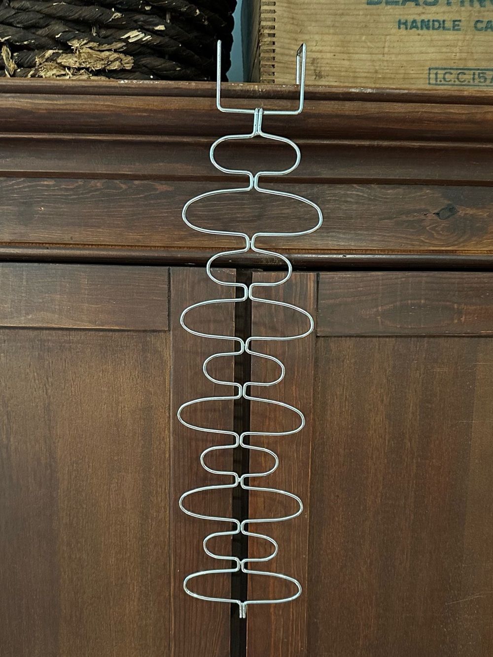Vintage • metal scarf hanger • over the door